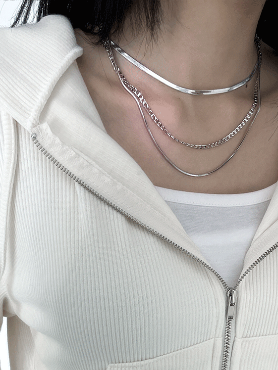 레아 3줄체인 목걸이