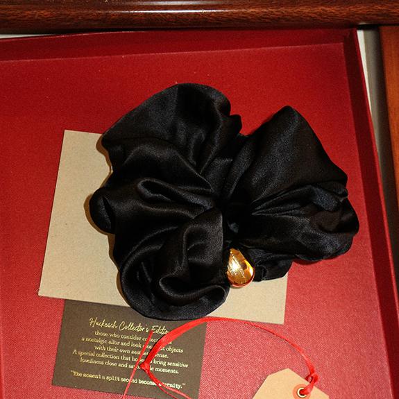 Silk Scrunchie_Black