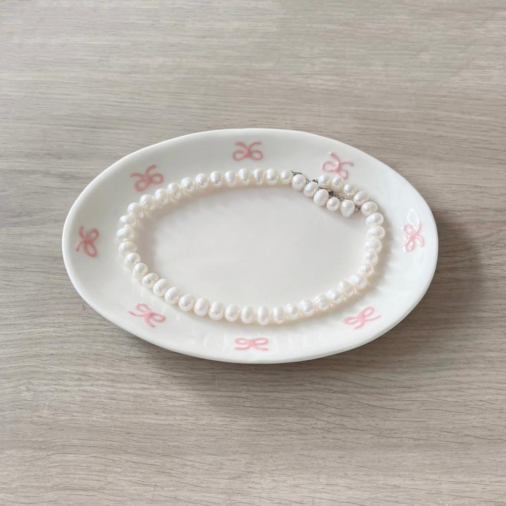 Ribbon oval plate