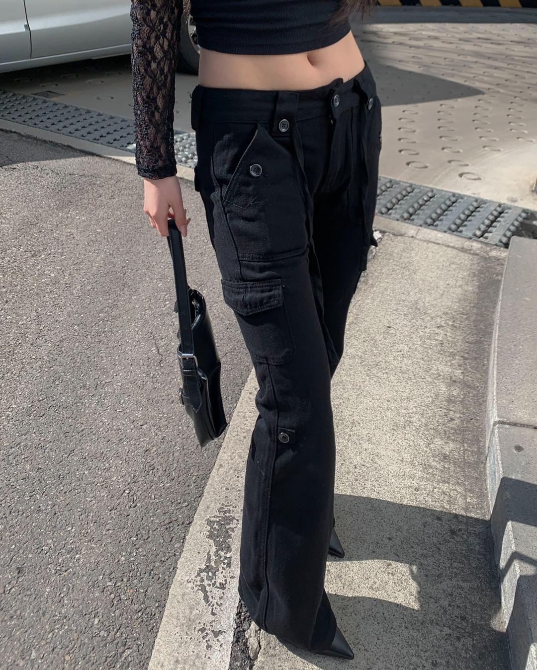 Deep cargo boots cut pants