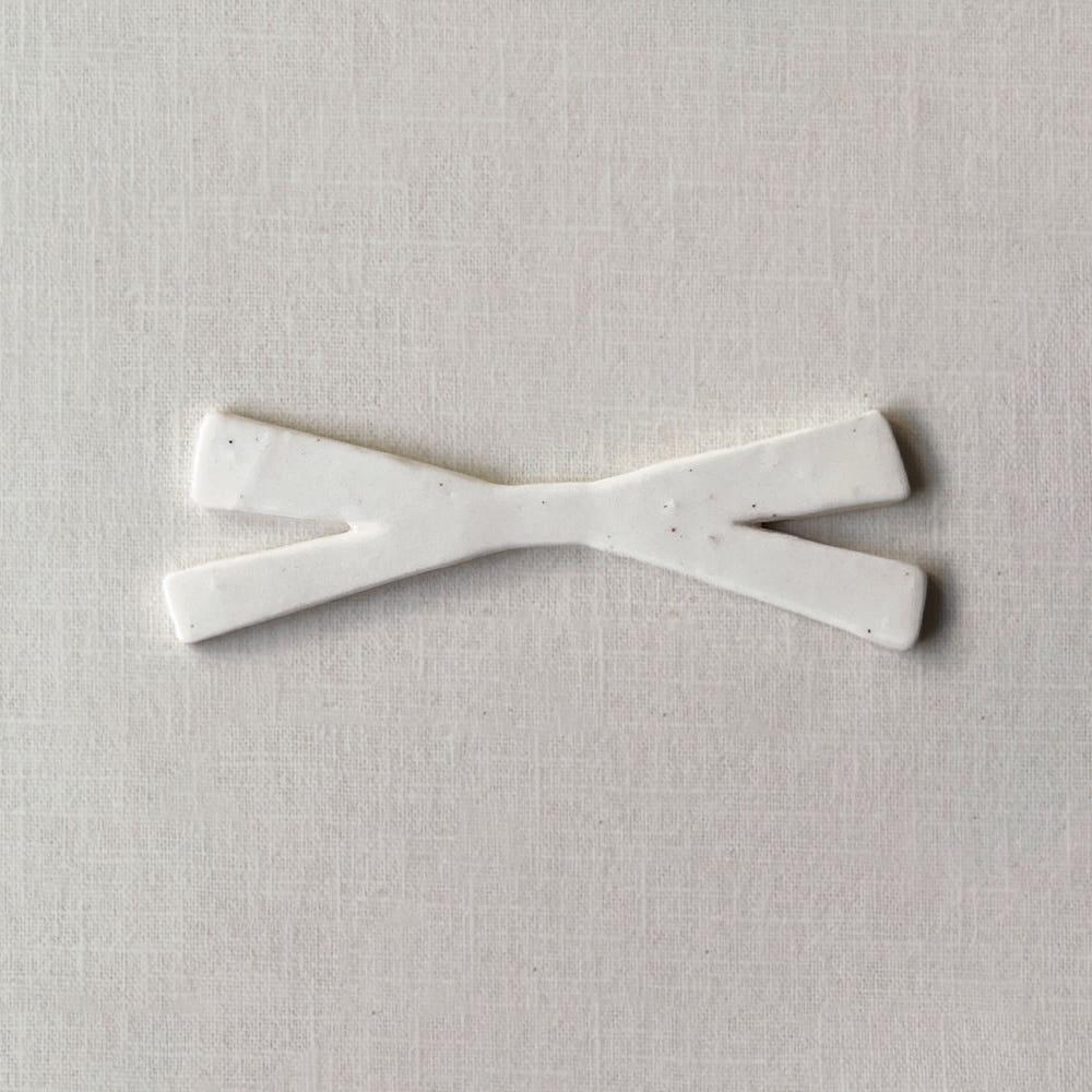 [요일] 하얀 모양 - 리본 수저받침