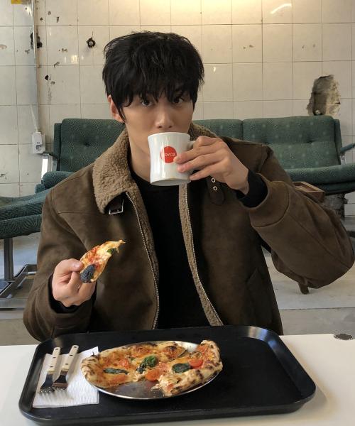 스웨이드 레더 무스탕 자켓_BROWN