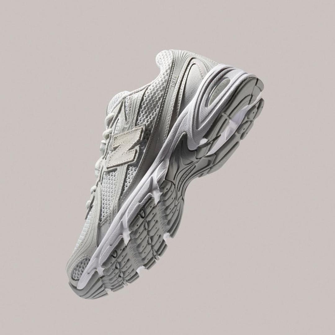 U740GS2 (GREY REFLECTION)