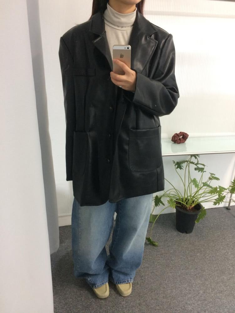 레더 가죽 어깨패드 오버핏 블레이저 자켓 (2 color)