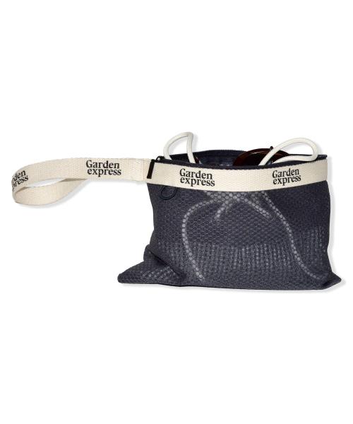GARDEN TRAVEL POUCH (charcoal)