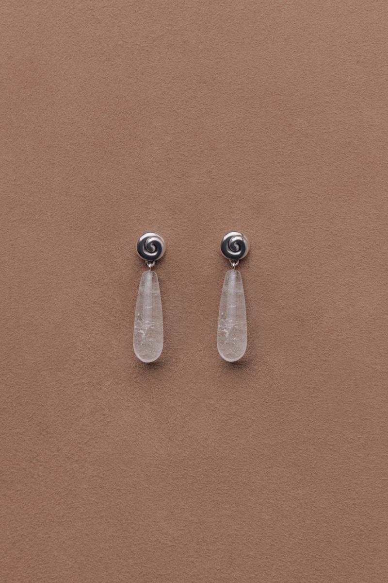 Tae Drop Earrings in Quartz