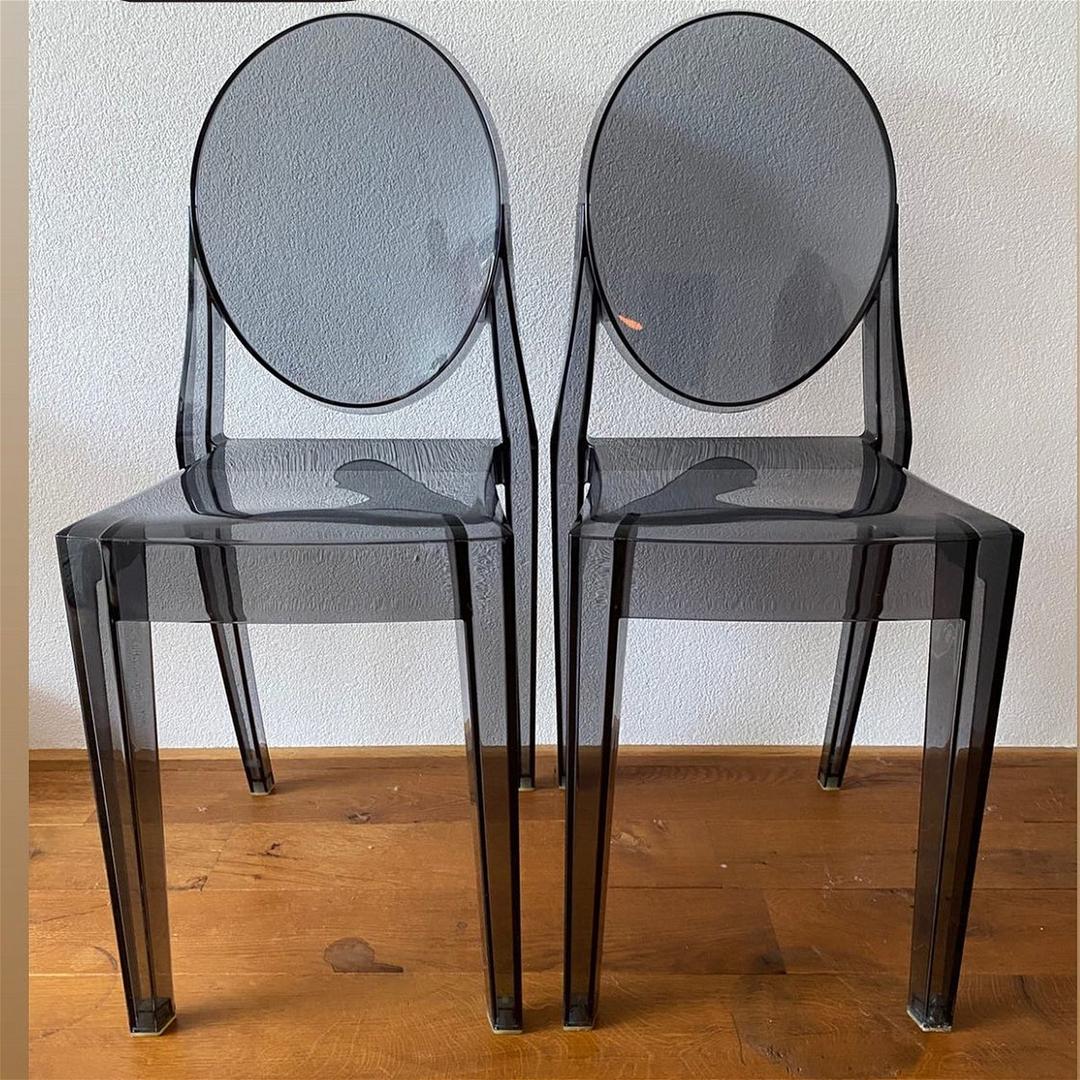 Satz Kartell-Stühle Ghost