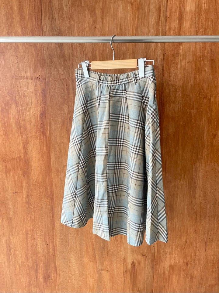 Soft sage plaid flare skirt