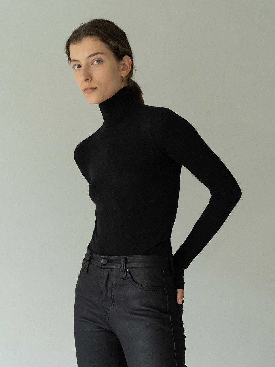 slim pola neck tee (black)