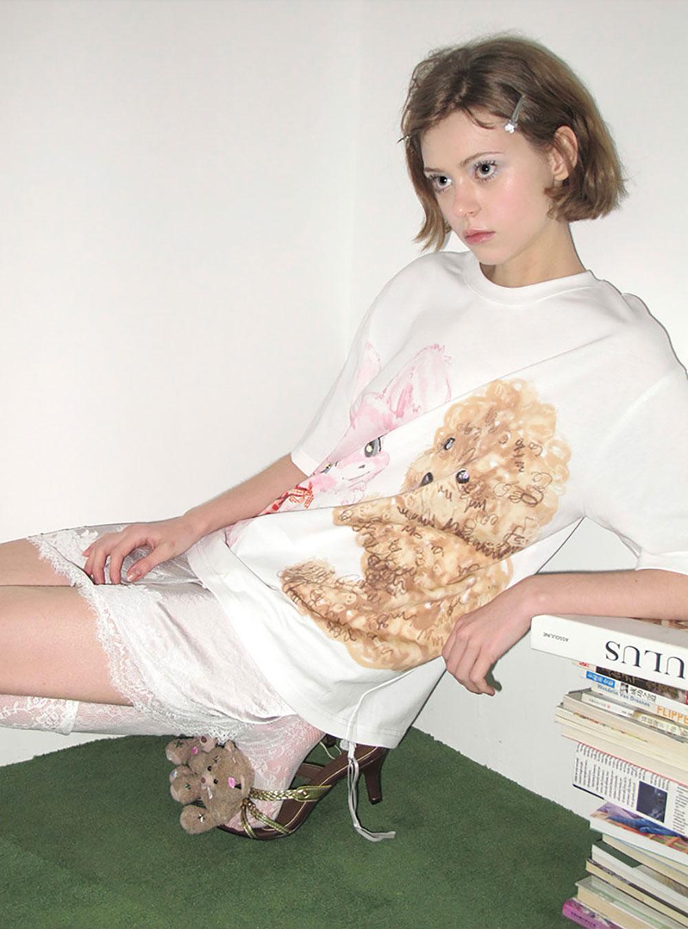 Hug Teddy Graphic Tee