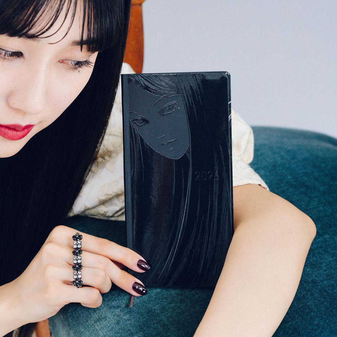 Junji Ito: Tomie - Haunting Beauty Weeks Hardcover Book / Weekly Horizontal / ENG or JPN edition / Jan start / Mon start - Techo Lineup - Hobonichi Techo 2026