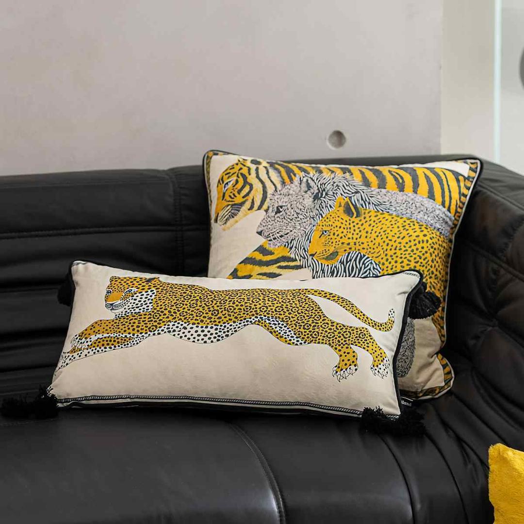 레오파드 라이언 타이거 럭셔리 쿠션 매장 침실 쇼파 등받이쿠션 A