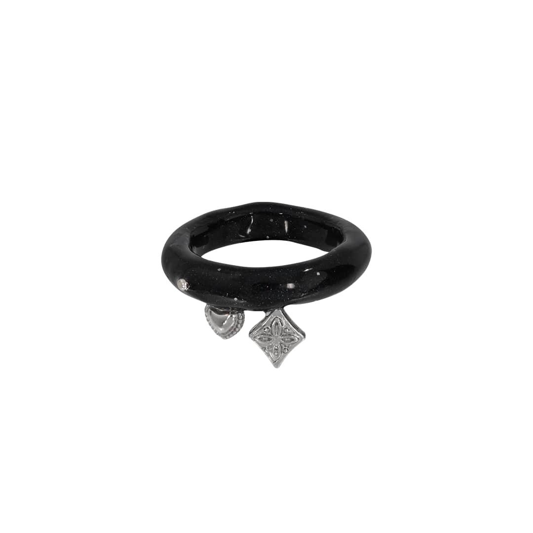 pin drop ring-black