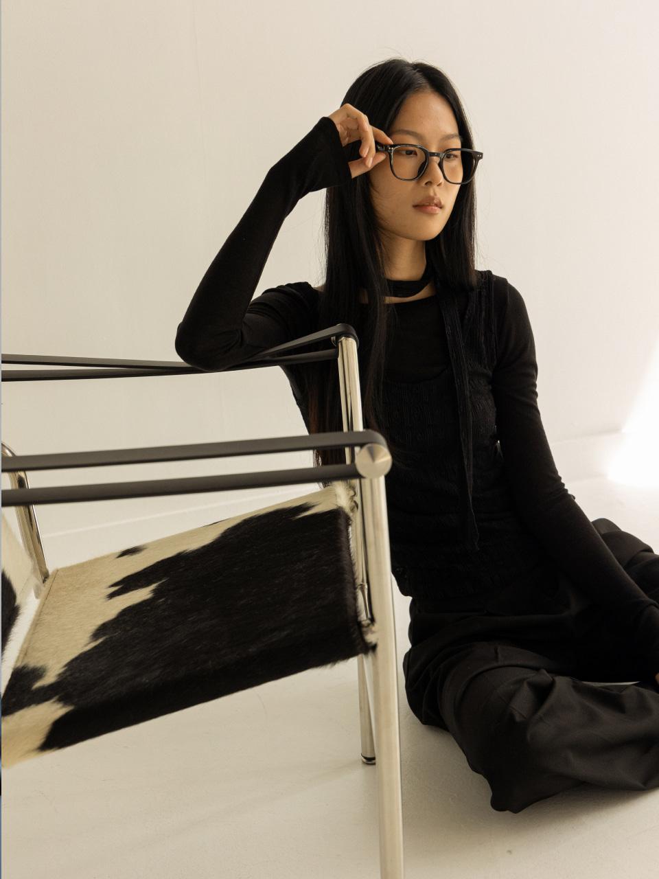 우아한 시스루 티셔츠 - 블랙 (11/14 예약발송)