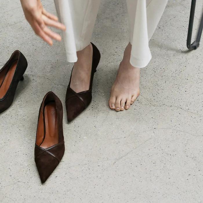 VEIN Suede Pumps (2color)