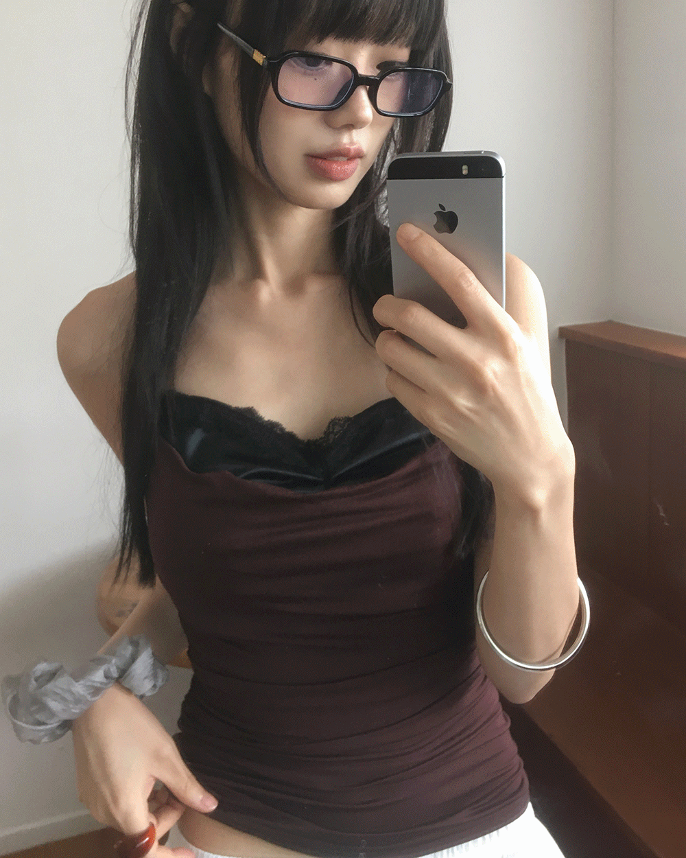 원더원더 [패드내장/끈조절o] 치케 뒷밴딩 레이어드 레이스 배색 셔링 나시
