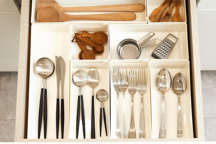 [무독성검증]1+1 국내생산 주방 싱크대 서랍정리 조리도구 수저 정리함 칸막이 수납 트레이