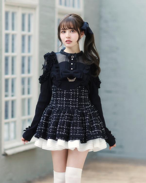 ショルダーフリルカットトップス