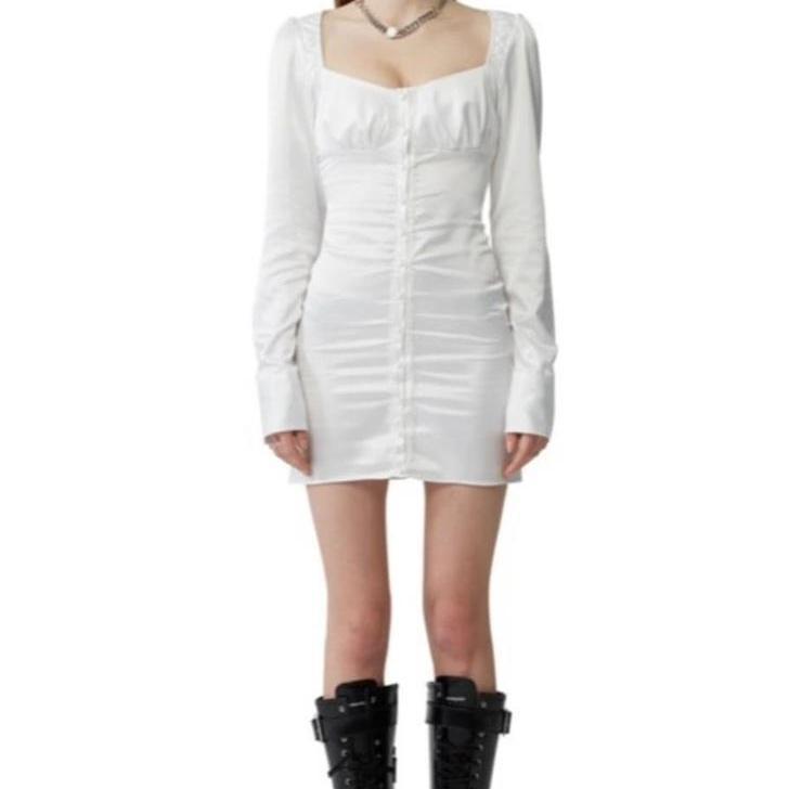 보헤미안서울 새틴 원피스