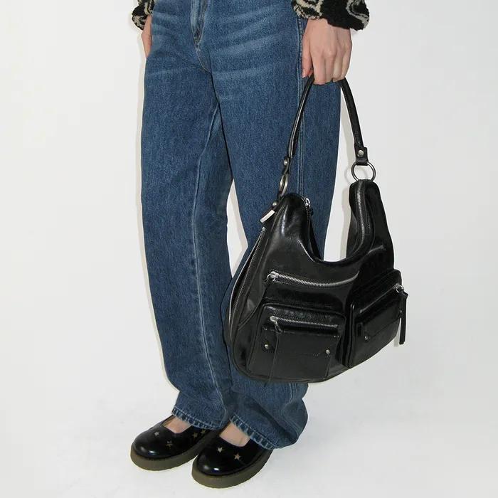 DOUBLE POCKET SHOULDER BAG, BLACK