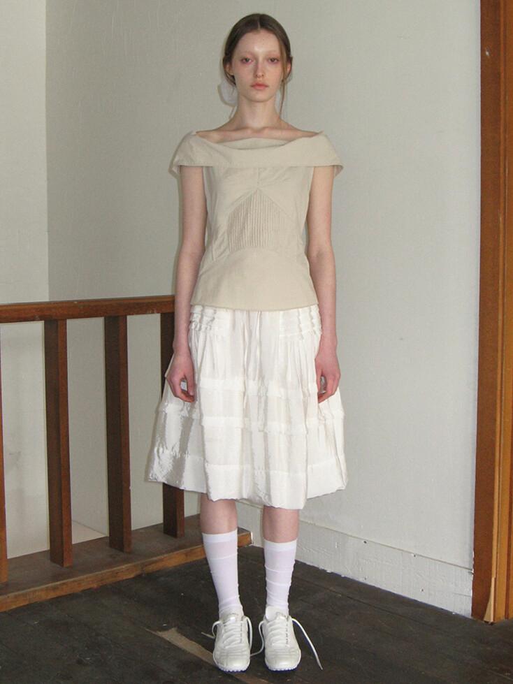 OFF-SHOULDER PINTUCK BLOUSE (LIGHT BEIGE)