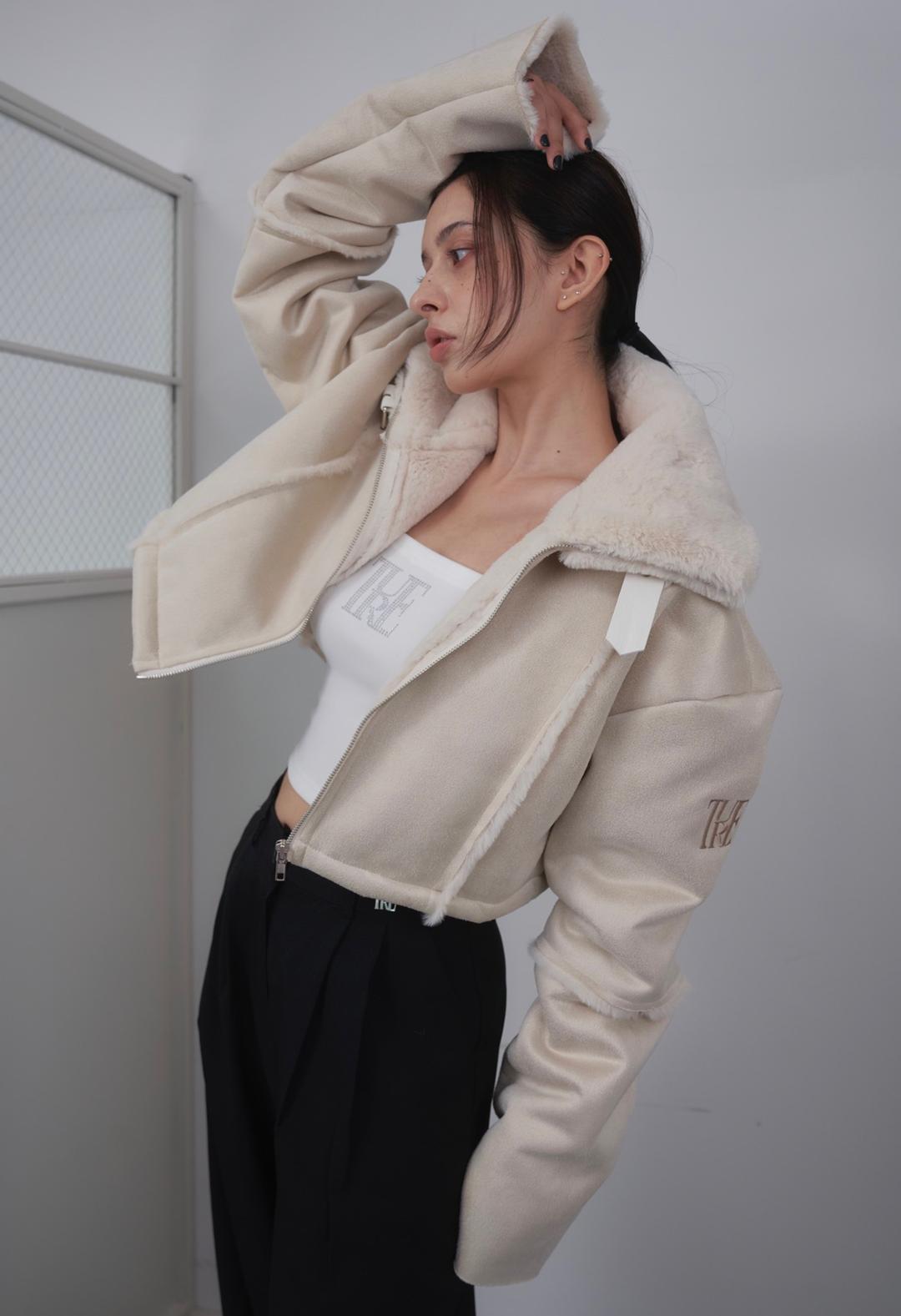 cropped suede fur mustang beige (10/31 순차발송)