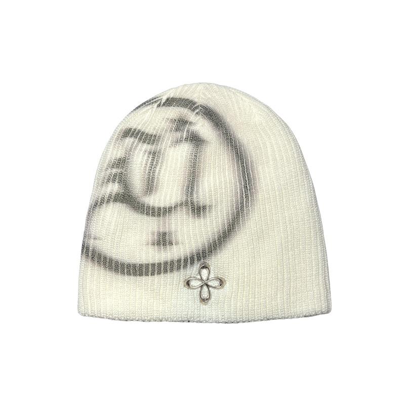 [SURGERY X UNBORN SOCIETY : 써저리 X 언본소사이어티] UNBORNSOCIETY Graffiti & SUR8ERY Metal logo beanie white