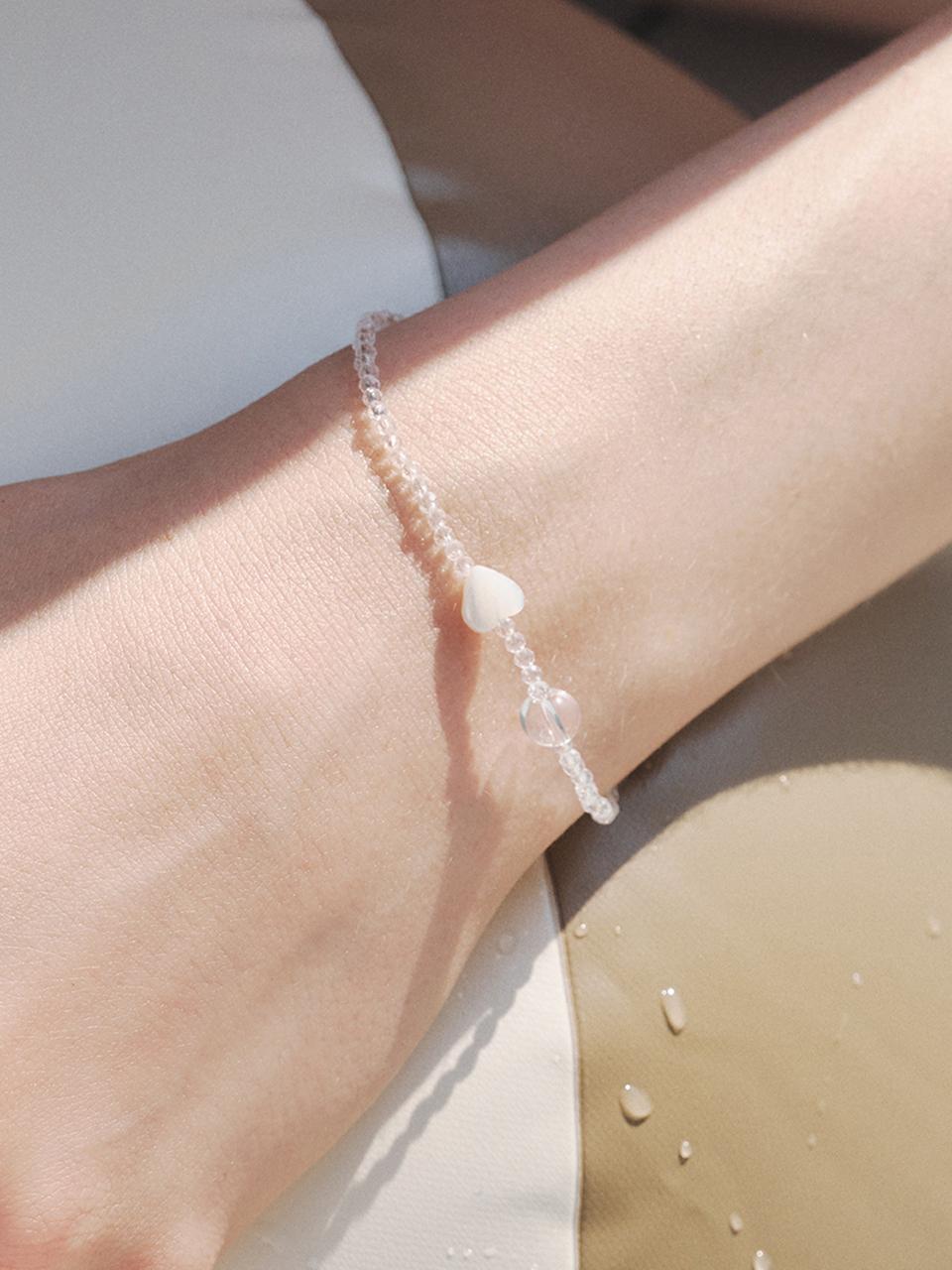 앵브록스 [조유리 착용] bebe heart beads bracelet