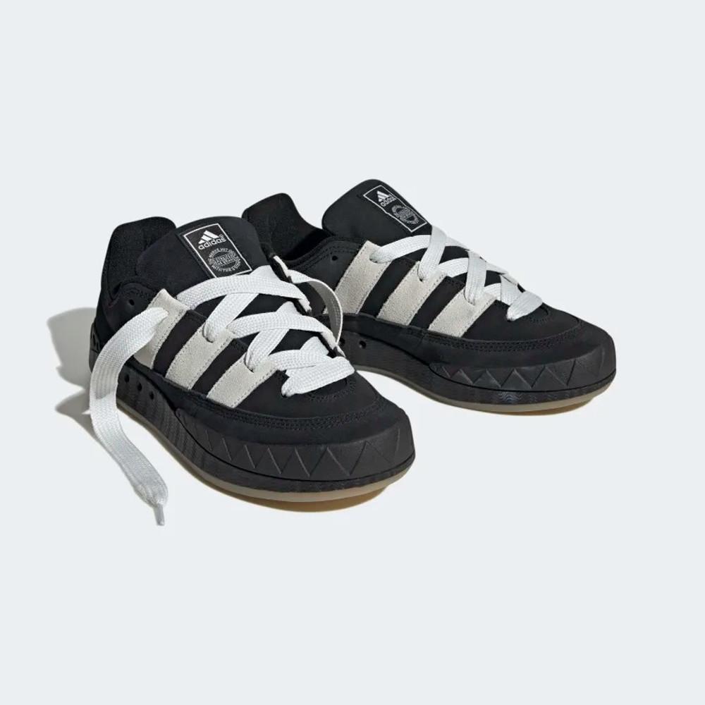 [해외매장] 아디다스 오리지널 아디매틱 코어 블랙 화이트 HQ6900