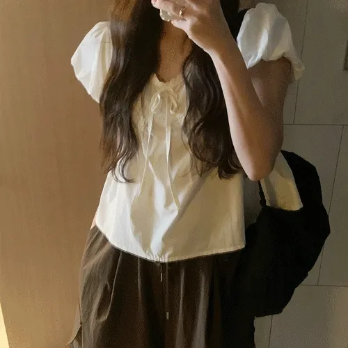 [주인장 추천..🫧] puff V neck flared ribbon blouse 퍼프 브이넥 플레어 리본 블라우스 3color