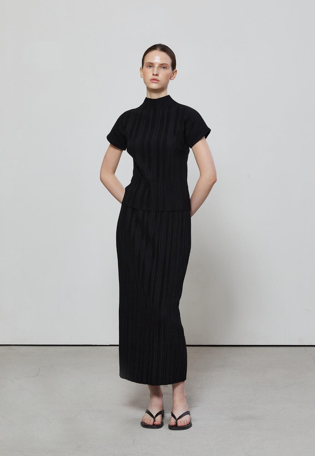PEI PLEATS LONG SKIRT - BLACK