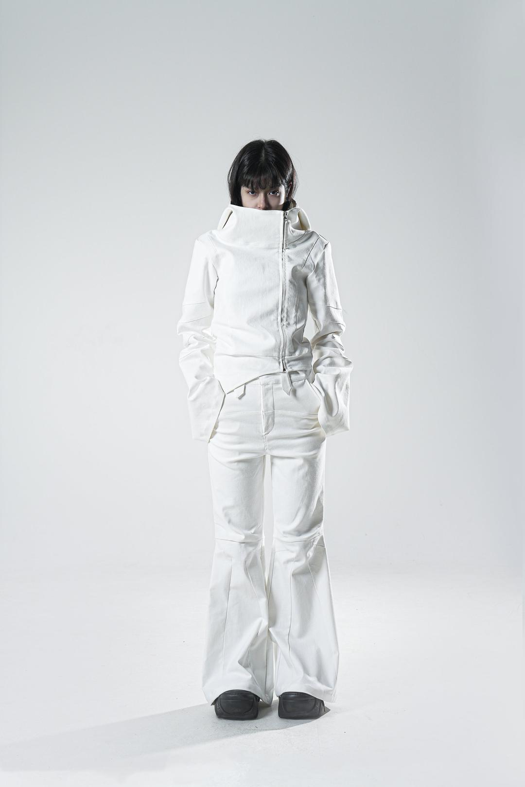 [JUNKPARK] FW 24 Dart flared pants (White) (ONE SIZE) - WHITE / ONE SIZE