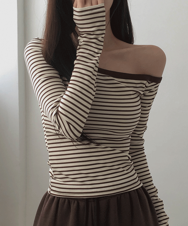 모어핏 [말라핏🤍] 다비 언발 오프숄더 단가라 스트라이프 긴팔 티셔츠 3colors