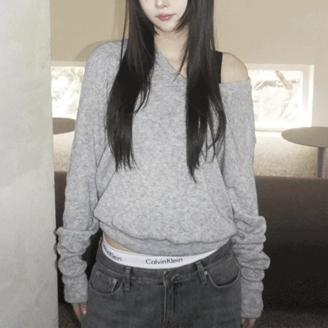 #여리 브이 니트