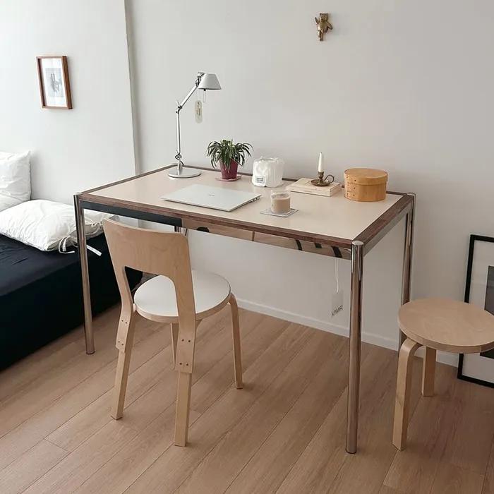 바미르 러스틱 컴포트 다이닝 테이블