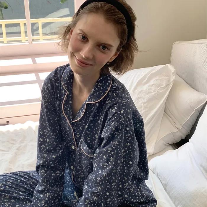 [29CM단독][모달](uni) 가든오브파리 플라워 파자마 네이비