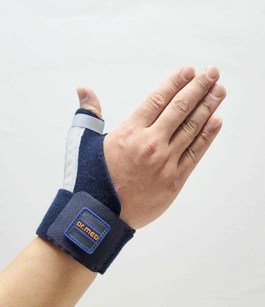 닥터메드 엄지손가락보호대 DR-W132-1 손목보호대 손목건초염 터널증후군 염좌 정형외과 반깁스 물리치료 운동후 골프 테니스 배드민턴 통증 의료용 병원 드퀘르벵