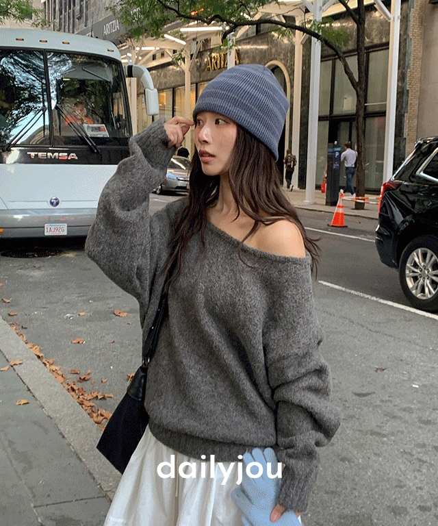데일리쥬 [MADE] 멜로우 오버핏 울 보트넥 니트 (원숄더/오프숄더)