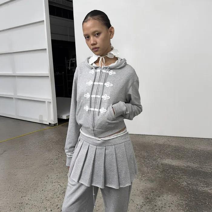 LOOP BUTTON EFFECT HOODIE (GRAY)