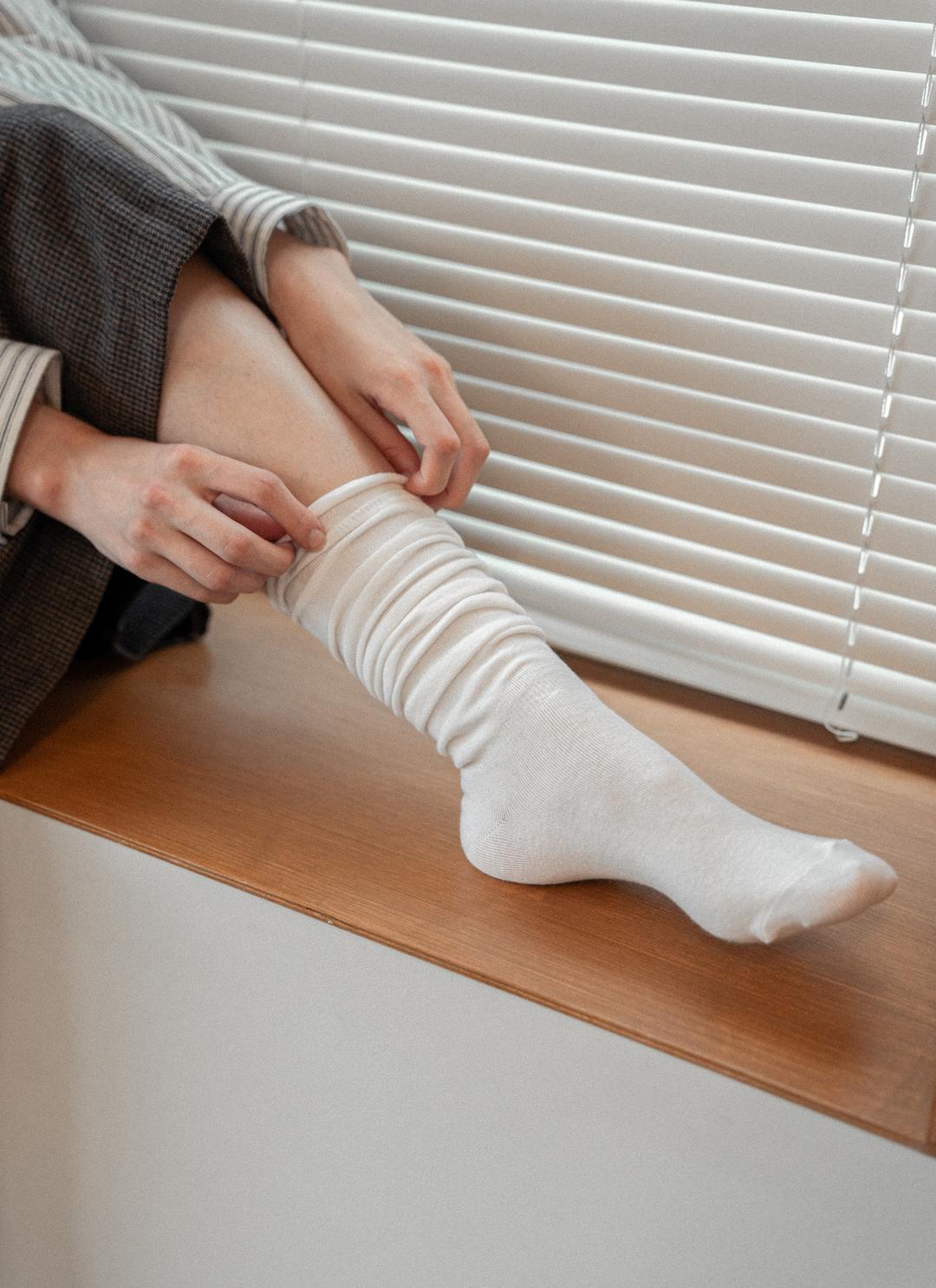 Loose fit leg warmer socks_IVORY