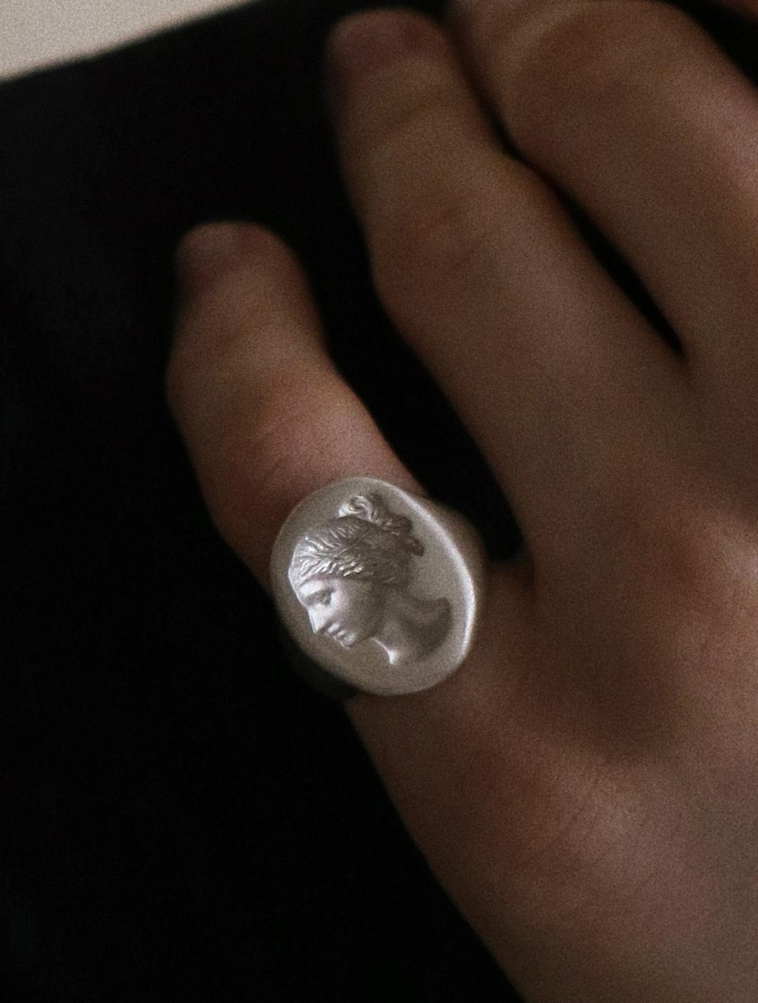 SPACE ODDITY MUSEUM_16SR