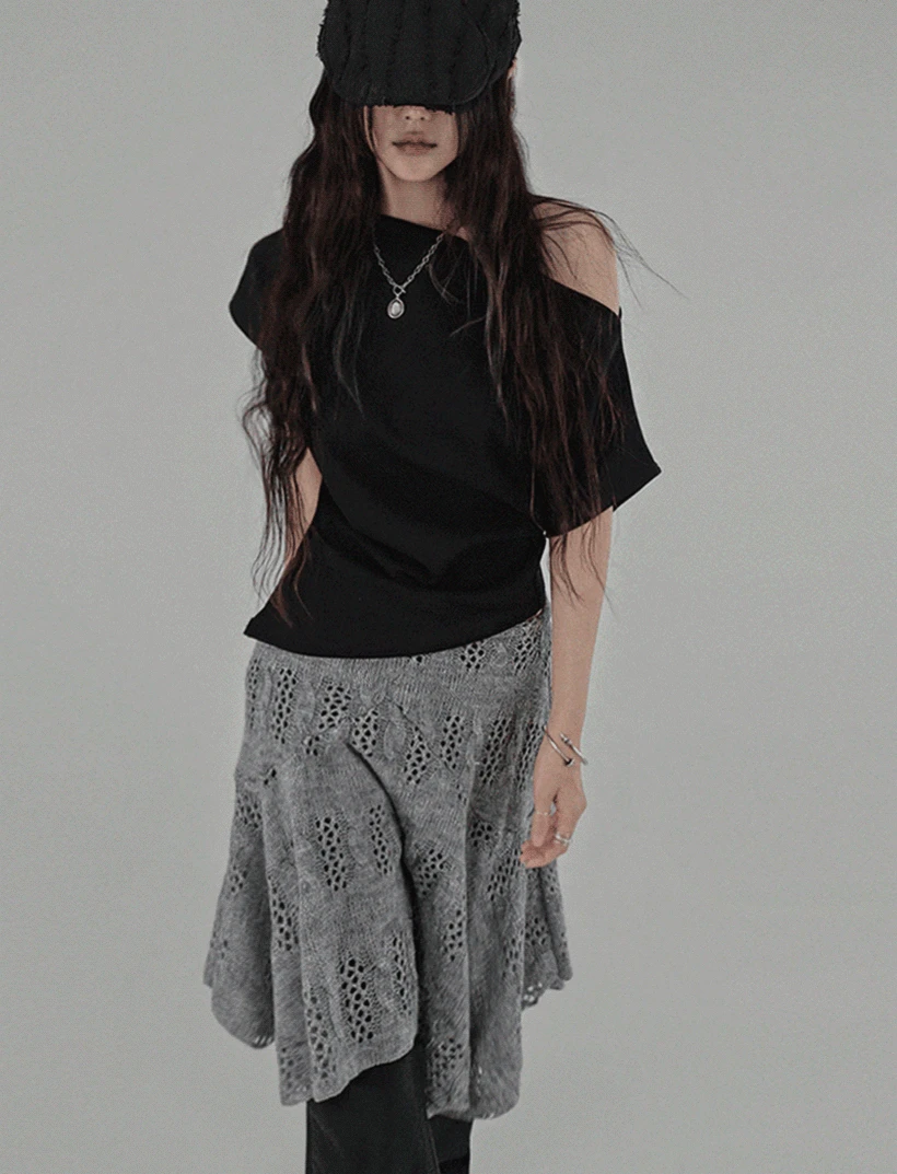 SIA SOFT ONE-OFF SHOULDER DIAGONAL UNBAL TEE 시아 소프트 원 오프숄더 사선 슬릿 언발티 (4COLORS)