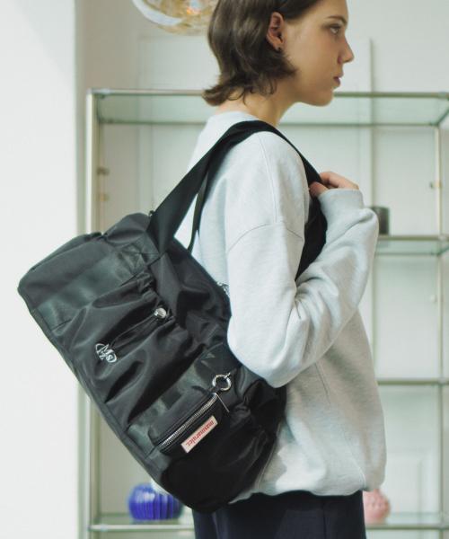 [파우치세트] glossy shoulder duffel bag _Black