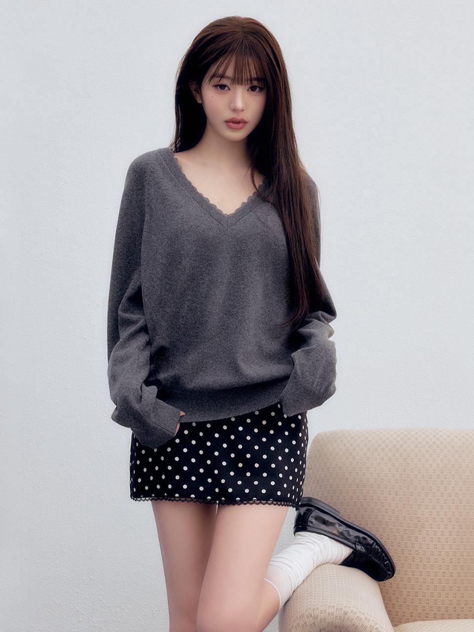 LACE V NECK KNIT CHARCOAL