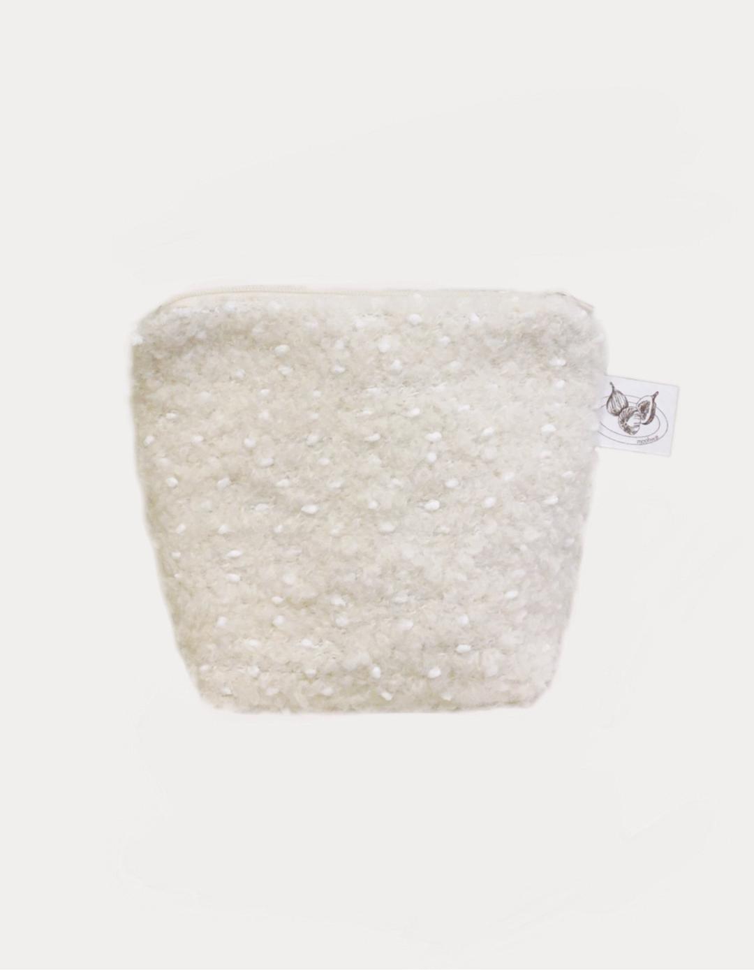 fluffy pouch - ivory