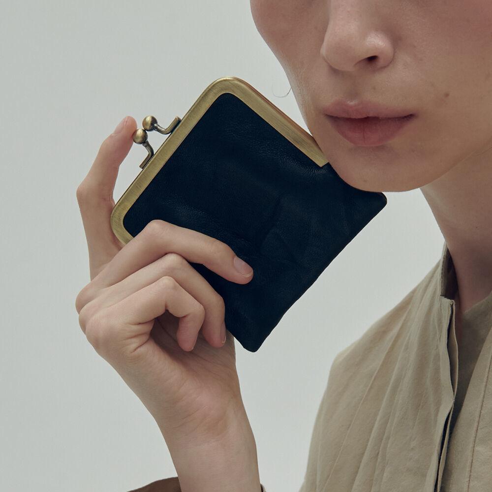 Gabi_Black [YA049_BK]