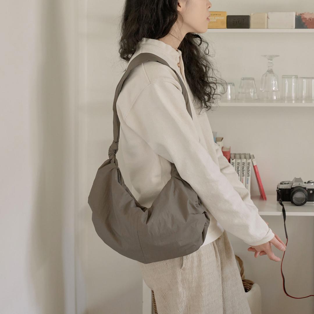 Fog Layered Sling Bag (3Colors)