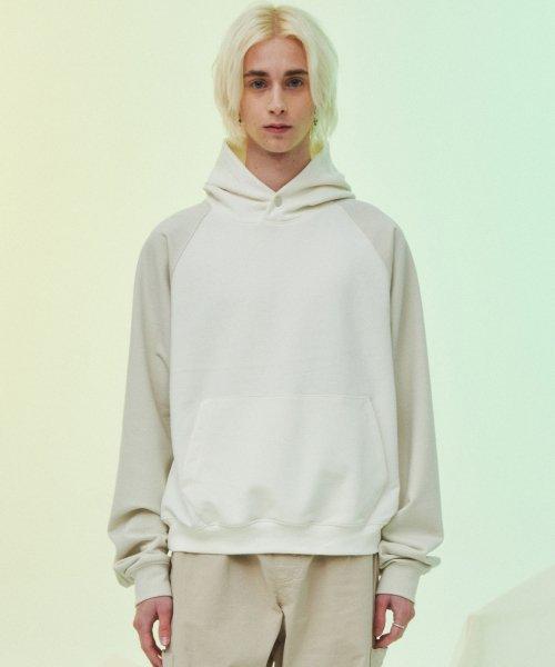 크롭 컴팩트 스냅 래글런 후디 CREAM