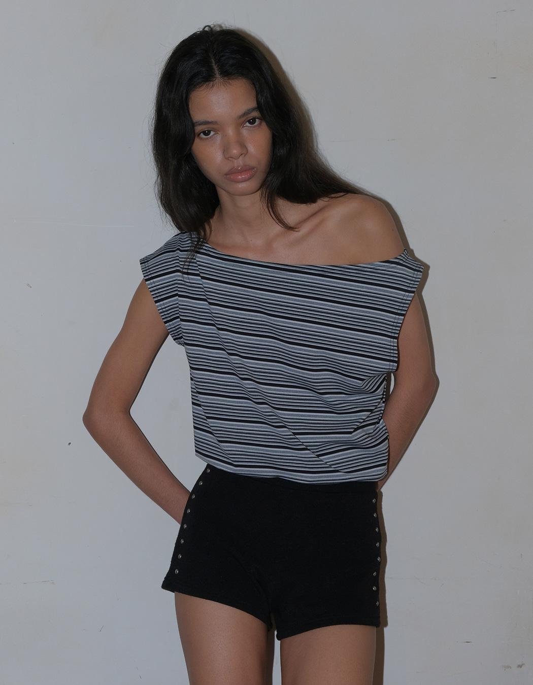 STRIPE ONE-SHOULDER TOP, BLACK