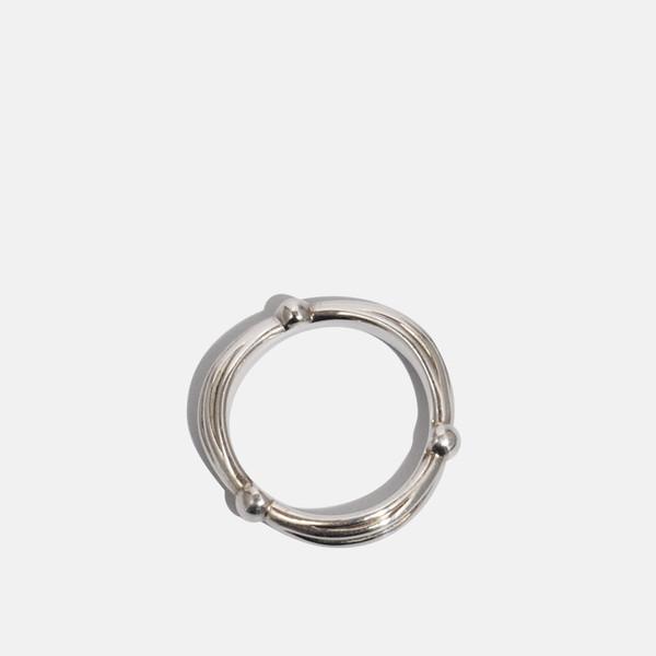 TRIPLE PLEAT RING